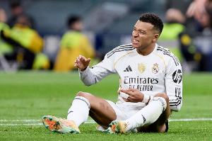 这能认错？记者吐槽姆总遭误诊：我骨折时医生在腿上画了巨大箭头