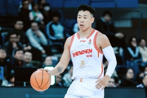 媒体人：综合数据&球队成绩 今年的MVP大概就是贺希宁胡金秋之争