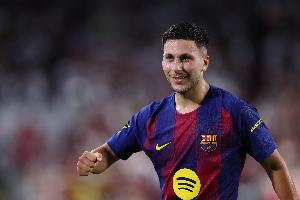 每体：巴萨对巴德吉不满感到不解，他该知道自己必须与亚马尔竞争