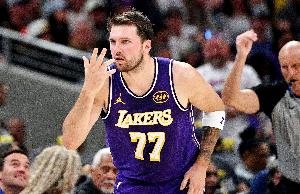 湖人明天对阵篮网：东契奇出战成疑 斯玛特缺阵 艾顿不在伤病报告