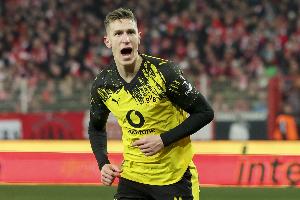 德天空：多特与施洛特贝克达续约协议 顶薪续至2031+明年解约条款