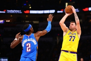 Skip：湖人多少次都是被东契奇的无脑3分投崩的 总决赛就这么输的