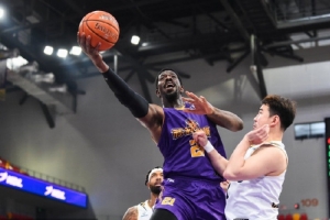 苏科雄狮主场不敌香港金牛，止步八强！