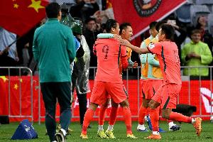 沪媒：国足展现出的拼劲与战术执行力让人看到积极变化