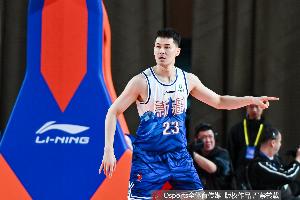 填满数据栏！阿不都沙拉木9中6拿下16分8板6助1断1帽