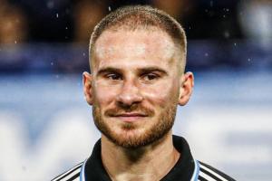 27岁麦卡自曝脱发：之前是有头发的秃子，宁愿剃了“站着死”