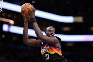 【菜鸟】科沃德24分9板4断 克尼佩尔11分11板 马卢阿奇12分9板3帽