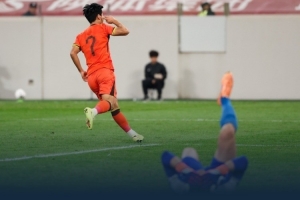 黄健翔：朝鲜队的彪悍硬朗凶狠风格，是中国足球最好的陪练