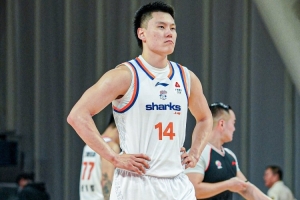 攻防都顶级！李弘权全场防守拉满 全场拿带16分3板3助2断