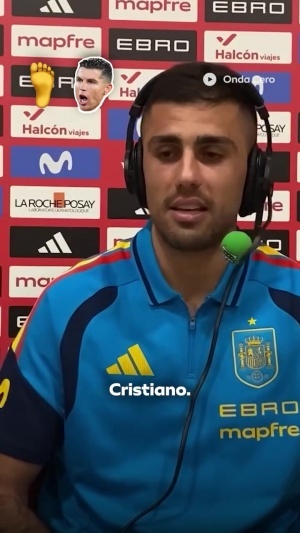 罗德里打造最佳球员：C罗右脚、梅西左脚、哈兰德终结能力