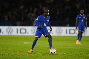 谁还不是个亿元！35岁坎特6抢断+最多触球全场飞奔，任队长斩强敌