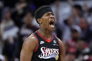 埃奇库姆谈季后赛：就是想赢下总冠军 以夺冠作为赛季结局