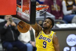 队记：湖人将布朗尼&克内克特&巴夫金下放至南湾湖人跟队训练