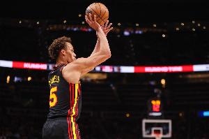 有3有D！本赛季丹尼尔斯投进至少2个三分时 老鹰战绩3-0保持不败