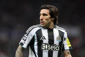 TA：托纳利纽卡并无关于离队的君子协定，曼联中场引援首选安德森