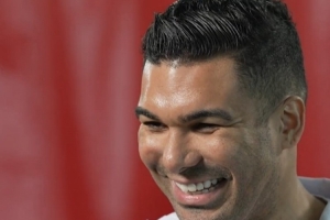 球迷呼吁再留一年！卡塞米罗：我心怀感激，将永生铭记曼联时光