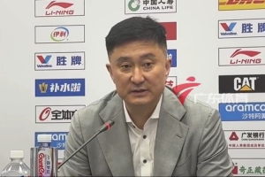杜锋：张皓嘉在球队困难的时候顶了上来 对外援的限制很不错