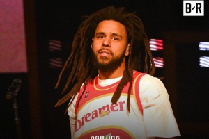 媒体人：南京估摸着也进不了季后赛 不如赛通过J.Cole卖票赚流量