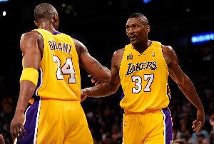 巴爷：我和阿泰若没防住对面科比忍不了 他会马上发飙要求自己防