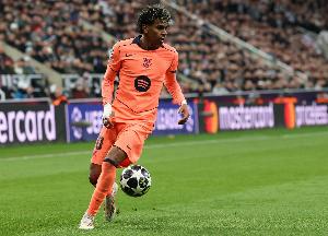 队报：亚马尔税前年薪1600万欧，加上奖金基本薪资能多1000万欧