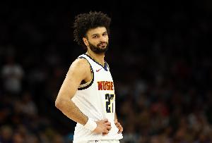 首节15分奠定基调！贾马尔·穆雷三分16中10怒轰37分5板4助2帽