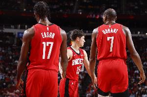 谢泼德谈伊森：我们相互鼓励&不在乎谁首发 只想比赛进展顺利