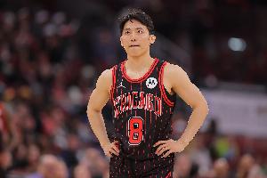 除了得分其他都不错！河村勇辉15分钟3中0没得分 拿到3板3助2断