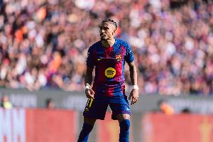 拉波尔塔谈拉菲尼亚受伤：我们很恼火，FIFA制定赛程应考虑俱乐部