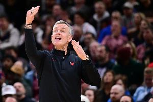 都有机会！公牛惨败但11人轮换均超10分钟 7人得分上双