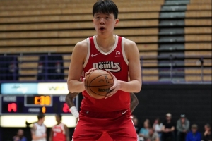 舟车劳顿！杨瀚森工作室：高原对身体状态是极大考验 仍助力赢球