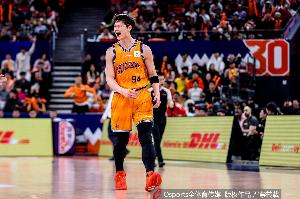 躺赢局！王哲林9分7篮板1助攻1抢断 正负值-15