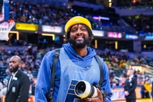 被NBA选中20年后，他重新回到篮球场