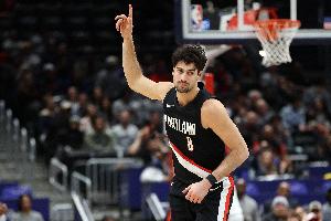 关键时刻连造杀伤！阿夫迪亚20中7拿下26分8板7助&填满数据栏