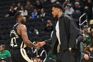 兄弟篮球！字母弟弟&字母哥哥合计3中0拿到1分2板1断