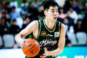 最后两罚不中惊出一身汗！郭昊文14中7&三分7中4砍23分3板4助4断