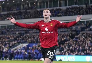 太阳报：下场比赛要等到4月14日，舍什科向球迷吐槽休赛期太长