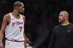 乌度卡：尽量减少主力的上场时间总是好事 我们展现了防守&专注度