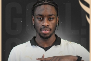 从亚马逊送货员到挑战切尔西：业余联赛走出的边锋期待足总杯圆梦