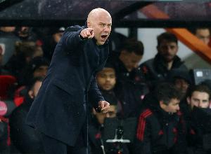 0-4落后！利物浦跟队：曼城球迷向斯洛特高喊“你明早就下课了”