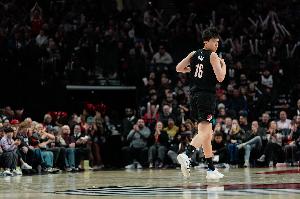 20分7板2助2帽难救主！韩乔生：几个队友胡乱操作 杨瀚森尽力了