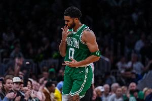 王者归来！塔图姆最近3场场均26.7分11.3板9.3助 投篮48% 三分42%