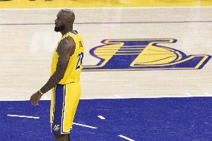 詹姆斯：角色变化的同时心态也要调整 未来赛程很艰难得做好准备