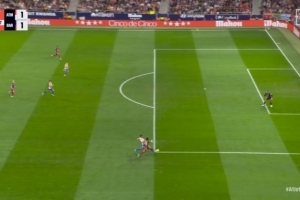 判罚分析机构：冈萨雷斯拉倒亚马尔破坏明显得分机会，因此直红