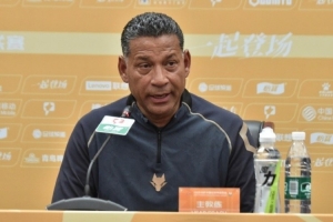 赛后声音 弗拉泽：如果我们技战术更清晰，应该提早获得进球