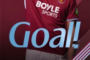 神剧情！西汉姆联90分钟后连扳两球绝平，将比赛拖入加时