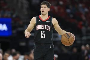 谢泼德戏份不多但表现稳定 8投4中拿到11分2助2断&正负值+10