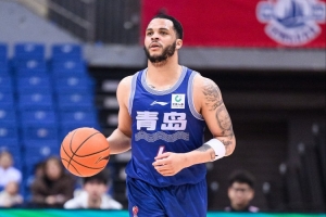 太猛了！韦瑟斯庞19中11轰下35分6板6助2断1帽