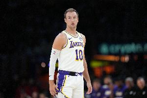 被迫扛产量~肯纳德41分钟17中5砍15+16+11生涯首三双 全队最高+8