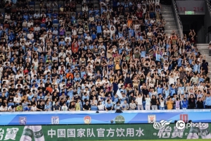 感谢昨晚所有到场的球迷 胜利离不开看台上的每一份力量