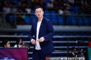 刘维伟：大家之前的压力和包袱太大了 盼球员放平心态 一场场去打